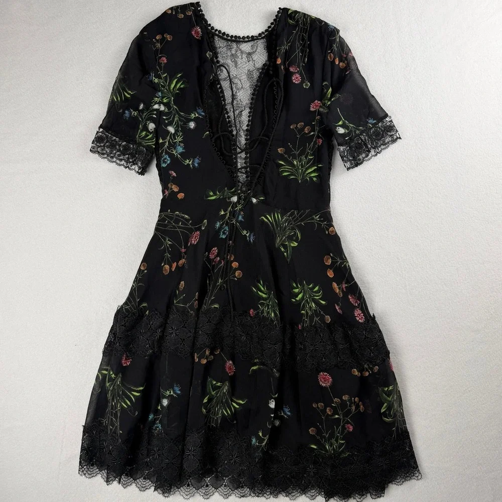 Nicholas Women's Wildflower Lace Mini Dress Black Sz US 4 - Picture 8 of 12